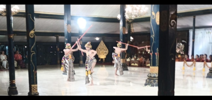 AKN Seni Budaya Yogyakarta Apresiasi Pagelaran  Tari Bedhaya Jati Di Royal Ambarukmo