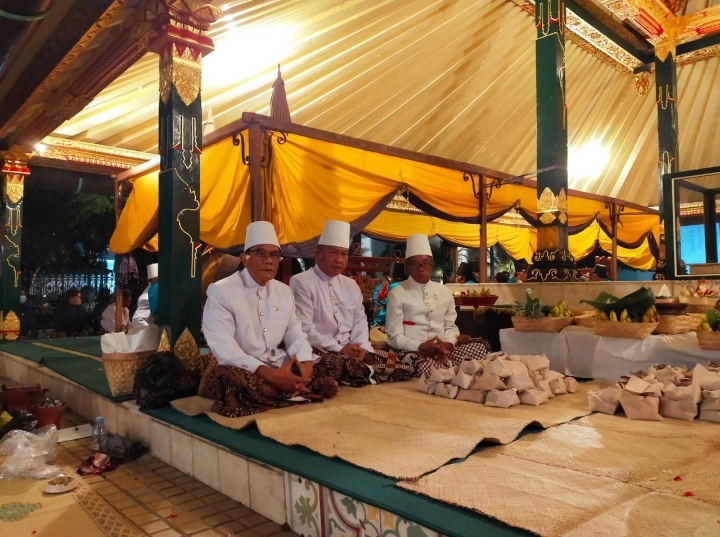 Direktur AKN Seni dan Budaya Yogyakarta Ikuti Prosesi Miyos Gangsa Sekaten 2022
