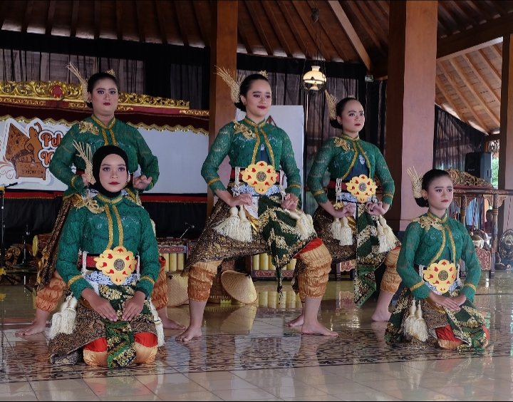SMAN 1 Sewon Sabet Gelar Juara 3 Lomba Tari Pada Pekan Kesenian AKN-SB 2022