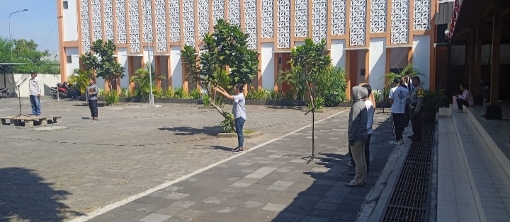 AKN Senbud Yk Adakan Gladi Resik Upacara Peringatan HUT RI Ke-78