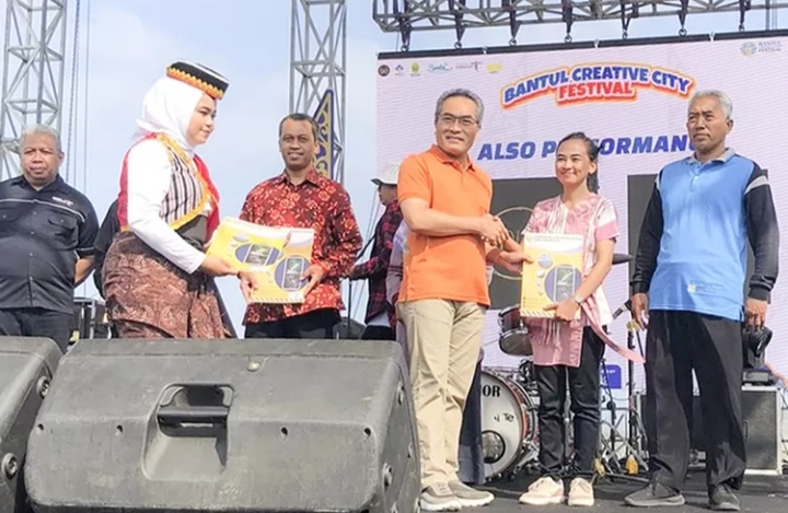 Sebagai Koreografer Tari Sholawat Montro, AKN Senbud Yk Turut Sukseskan Bantul Creatif City Festival