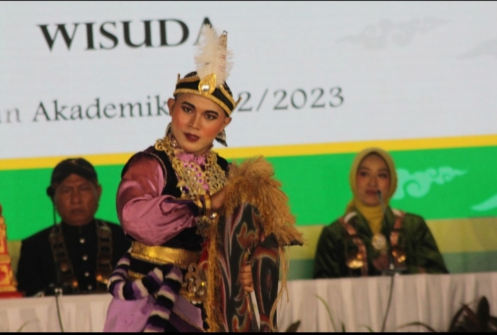 Tantangan Dosen Seni Tari AKN Seni Budaya Yogyakarta Mengajar Mahasiswa Difabel Tuli