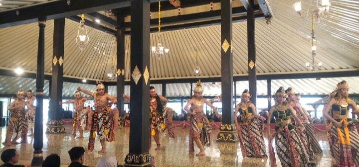 Mahasiswa Baru AKN Senbud Yk Sukses Gelar Dramatari Burisrawa Rangket Di Keraton Ngayogyakarta