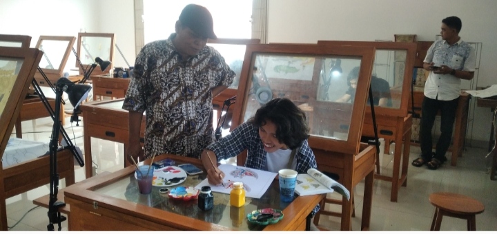 Prada Emas Jadi Ciri Khas Wayang Kulit Gaya Yogyakarta