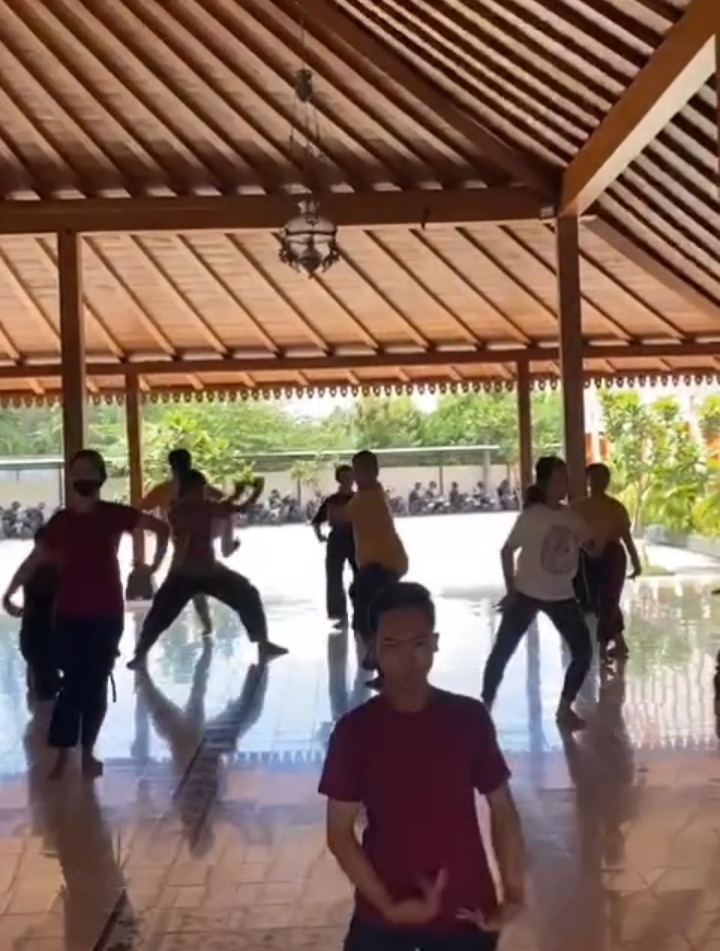 Persiapan Maksimal Mahasiswa AKN Senbud YK Jelang PKL Perdana Di Laguna Depok, Bantul