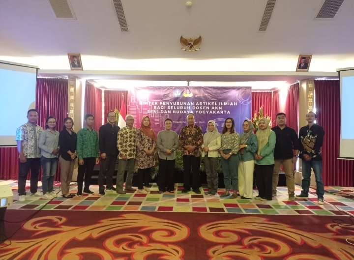 AKN Seni Budaya Yogyakarta Adakan Bimtek Penyusunn Kurikulum Dan Model Pembelajaran , Untuk Dosen