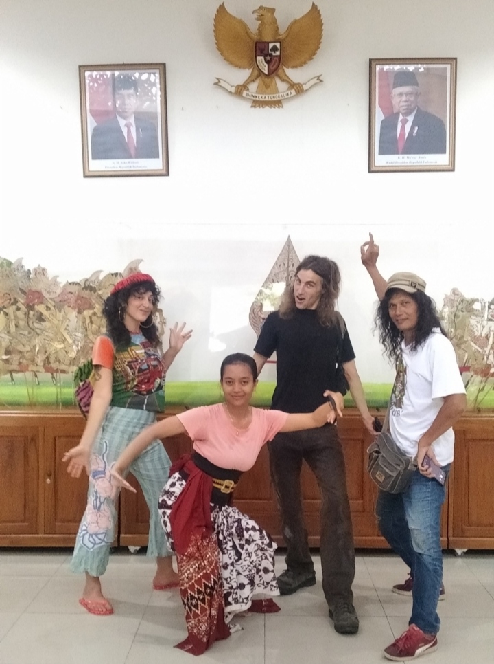 Kunjungan Seniman Asal New York, Buka Peluang AKN Senbud Yk Go Internasional