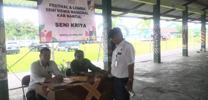 FLS2N 2024 Hadirkan Dosen Dan Alumni AKN Senbud Yk  Sebagai Juri