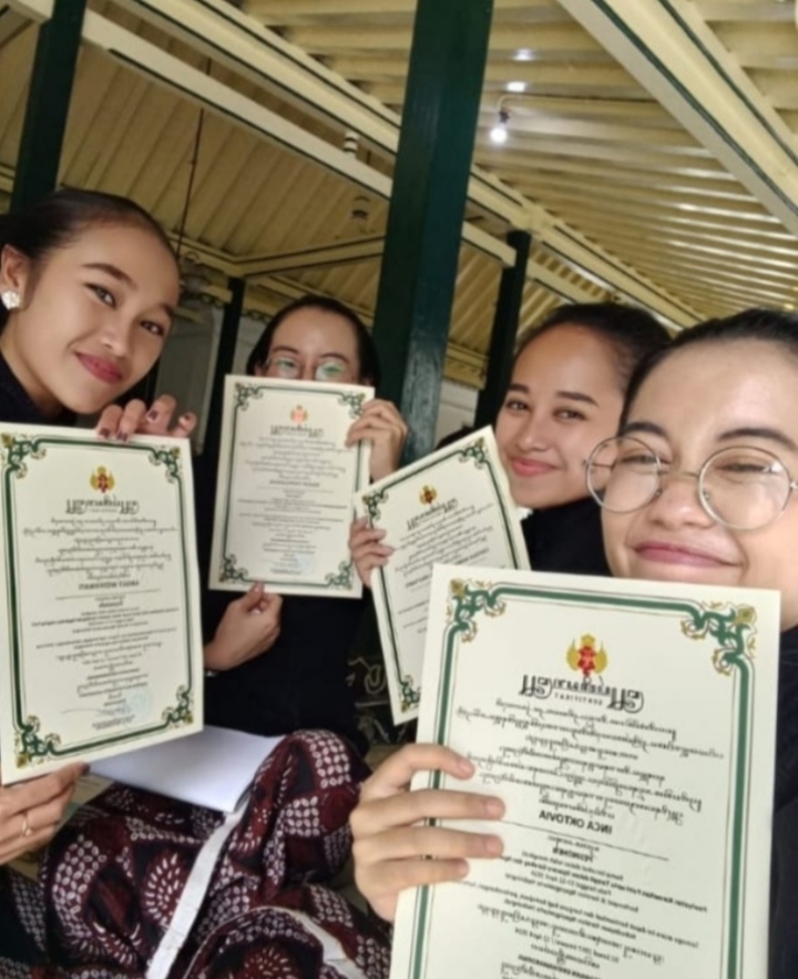 Berkarya Di Kridamardhawa Kraton, Alumni AKN Senbud Yk Kuatkan Jati Diri Sebagai Sindhen