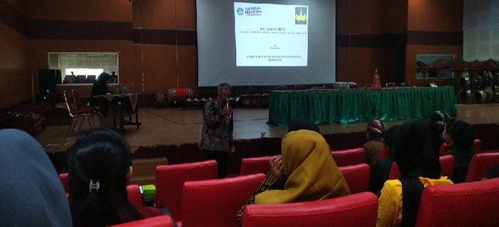 92 Mahasiswa Baru Ikuti Kegiatan Pengenalan Kehidupan Kampus AKN Senbud Yk TA 2024/2025