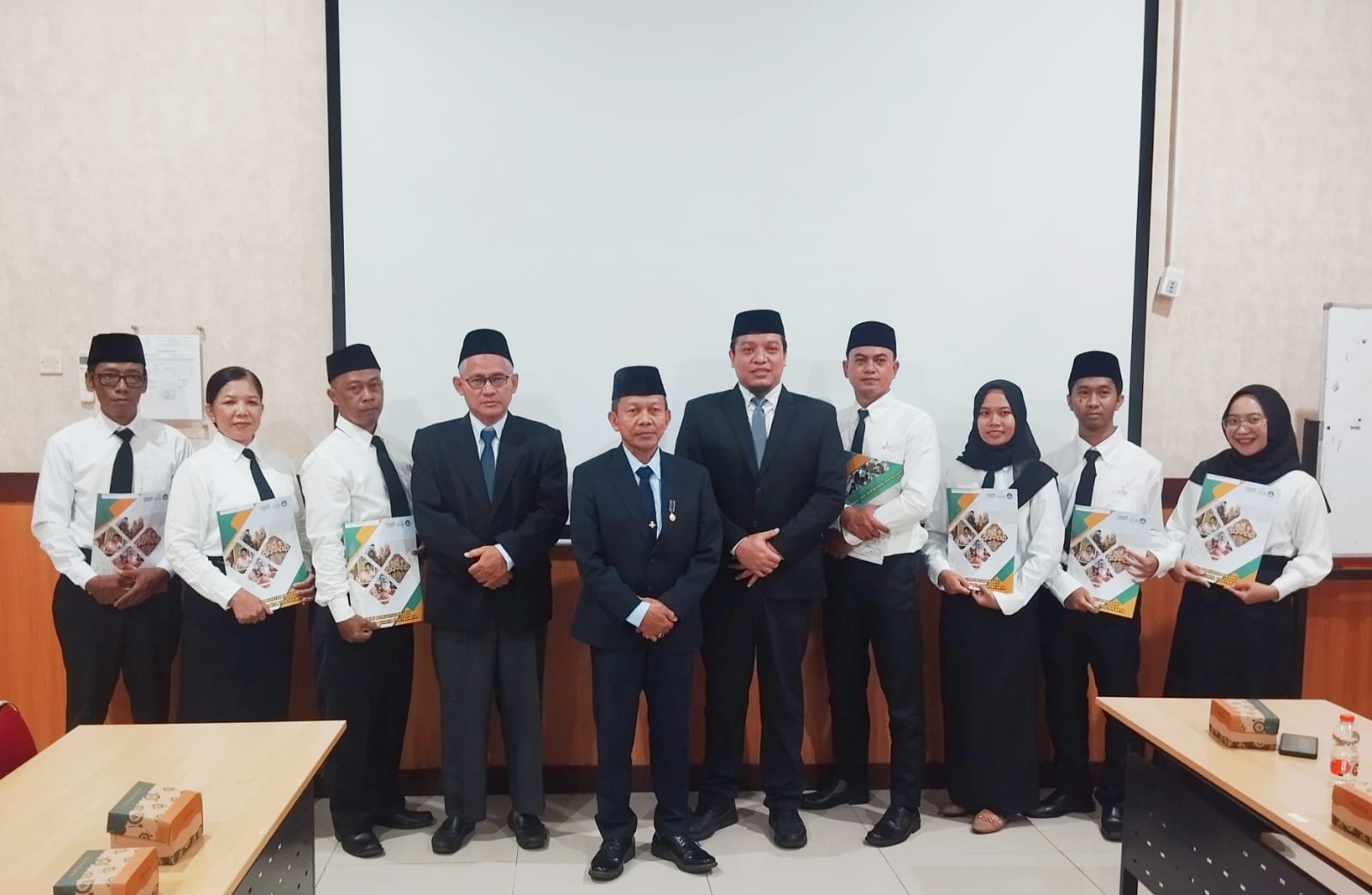 Serahkan SK PPPK, AKNSBY Tambah SDM Untuk Peningkatan Kinerja dan Prestasi
