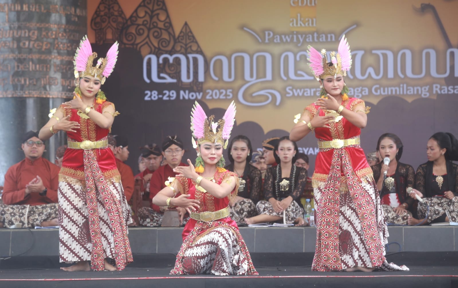 Prodi Tari dan Karawitan AKNSBY Kolaborasi di Panggung Festival Keistimewaan Yogyakarta
