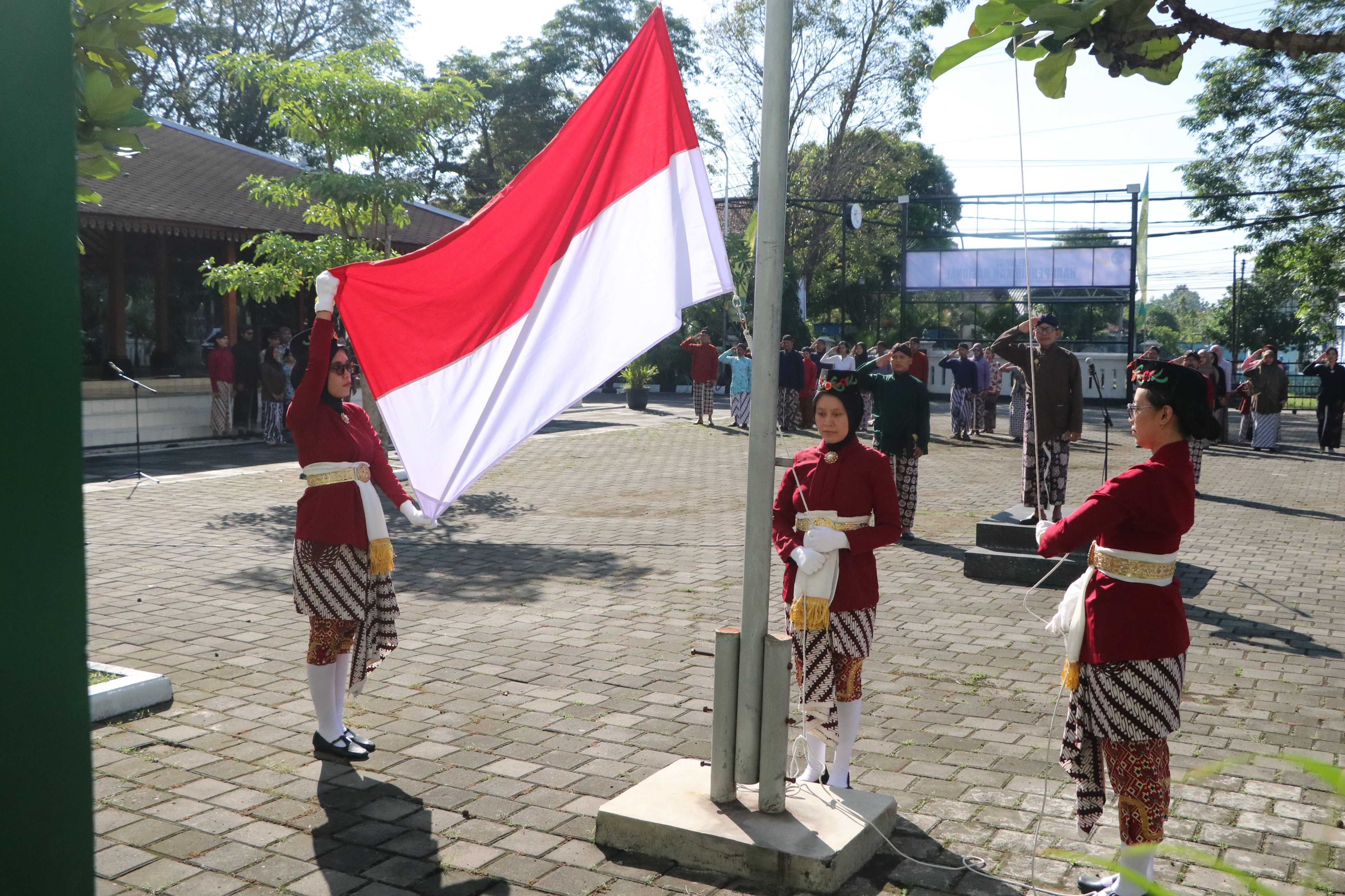Usung Tema Partisipasi Semesta, Sivitas Akademika AKN Seni dan Budaya Yogyakarta Peringati Hardiknas
