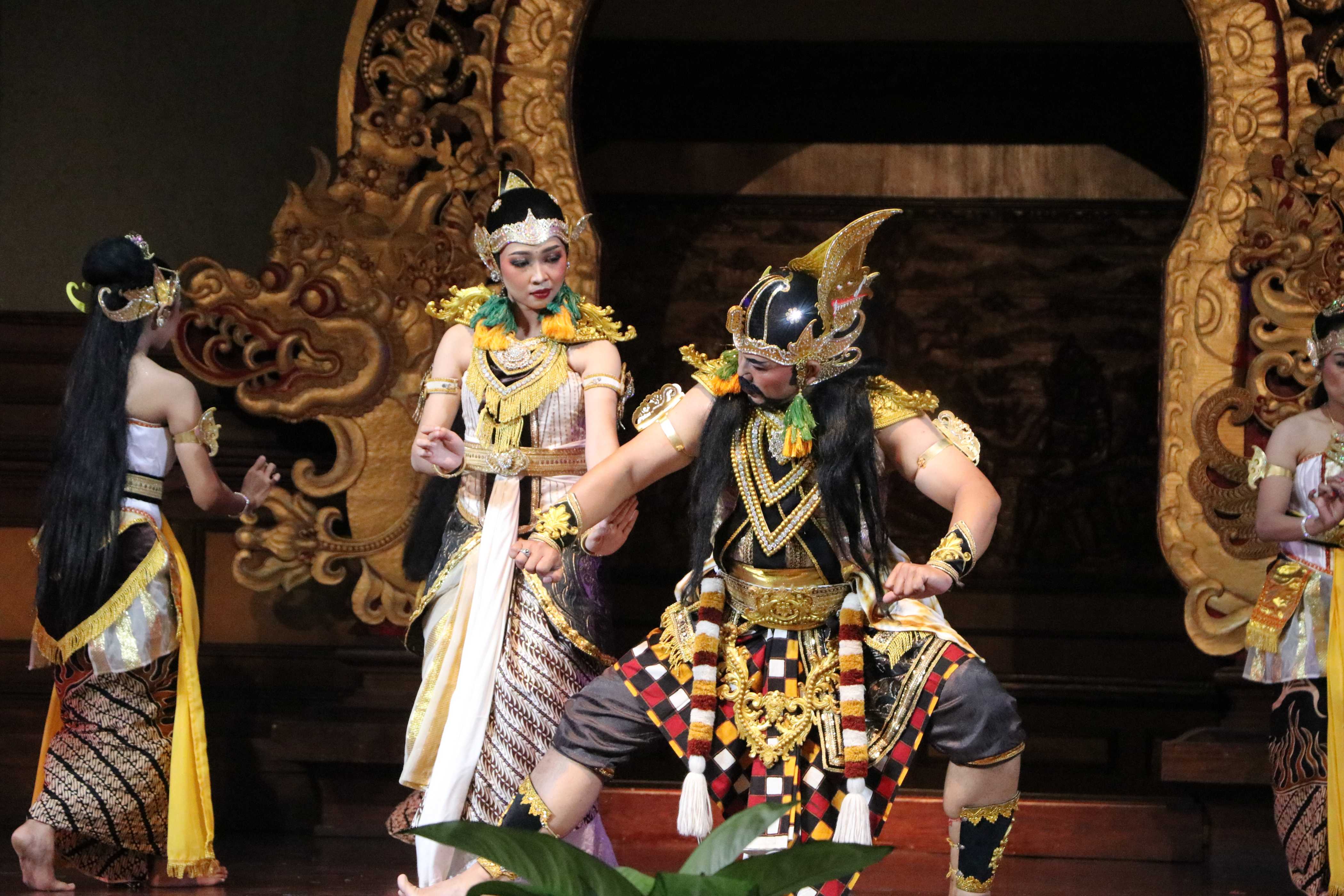 Sendratari Satya Paramartha AKNSBY Pukau Penonton Pesta Kesenian Bali XLVIII