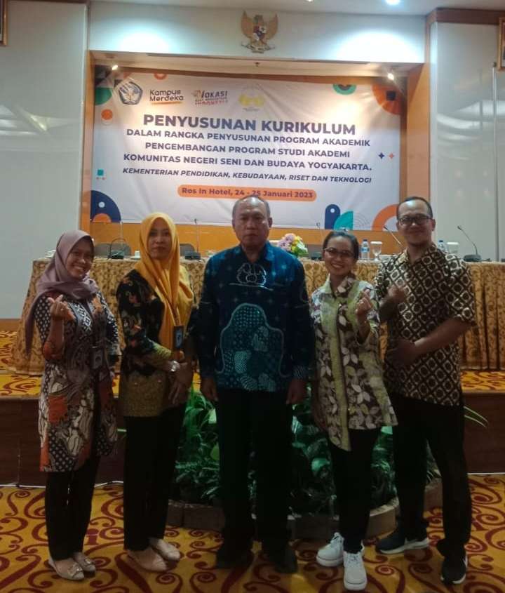 Lakukan Terobosan, AKN Seni Budaya Yogyakarta Evaluasi Dan Susun Kurikulum Baru