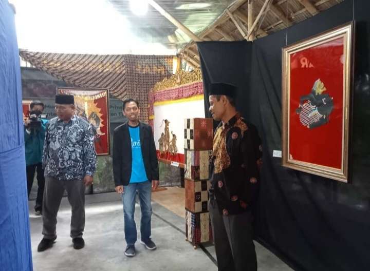 Menarik, Kolaborasi PKL Prodi Kriya AKN Senbud Yk Dan Pemdes Pleret Dalam Merti Desa Grebeg Ruwah