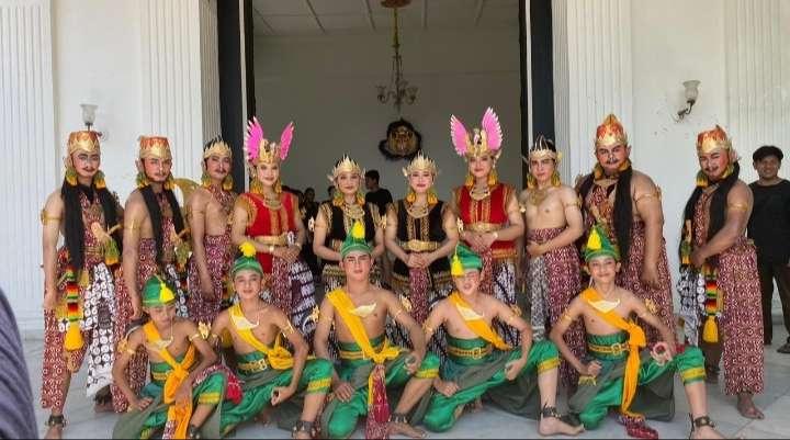 Sinergi Antara Kraton Yogyakarta Dengan AKN Senbud Yk Hasilkan  Kader Penggerak Kebudayaan