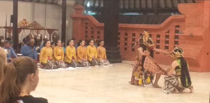 Mahasiswa Dapatkan Pengalaman Berharga Tampilkan Wayang Topeng Di Museum Sonobudoyo