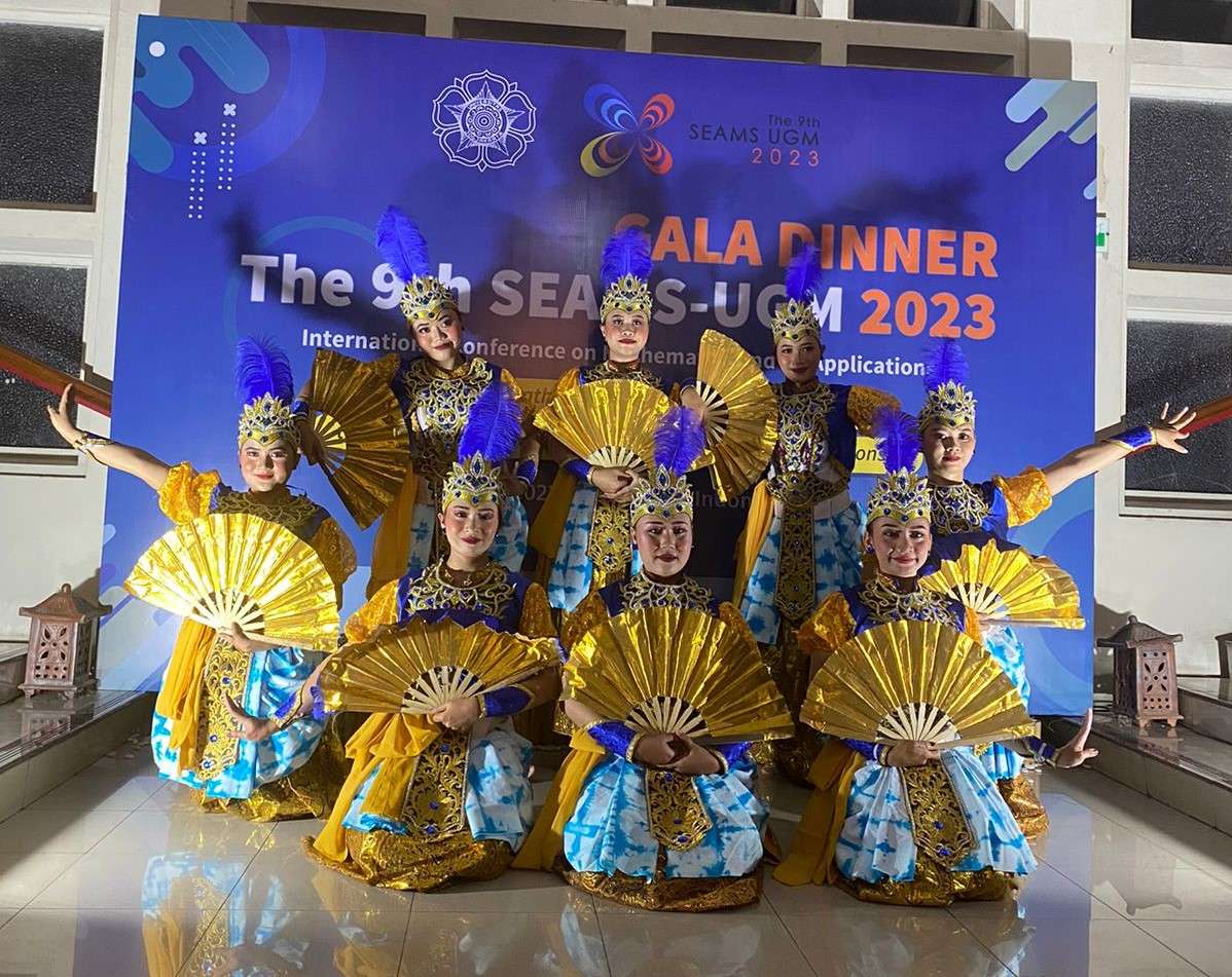 Tarian Jiwa Nusantara AKN Senbud Yk Tampil Pada Event International Di UGM