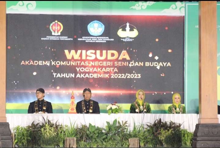 Lulusan AKN Senbud Yk Siap Menjadi Agen Perubahan Pelestari Seni Dan Budaya Yogyakarta