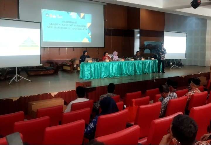 Gandeng OPD Pemda Kabupaten dan Provinsi DIY, AKN Senbud YK Targetkan 150 Mahasiswa TA 2024/2025