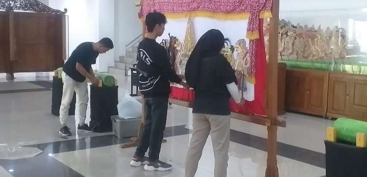 Mahasiswa AKN Senbud Yk Persiapan Pesta Wayang Menyambut Hari Wayang Dunia Tahun 2023