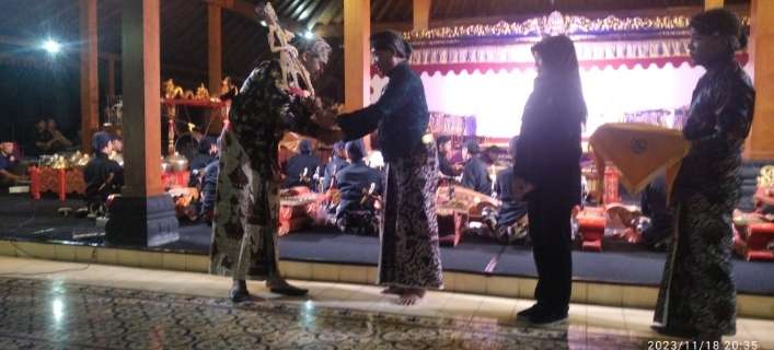 Pertunjukan Wayang Kancil Sarat Pesan Moral, Ramaikan Penutupan Pesta Wayang HWD 2023