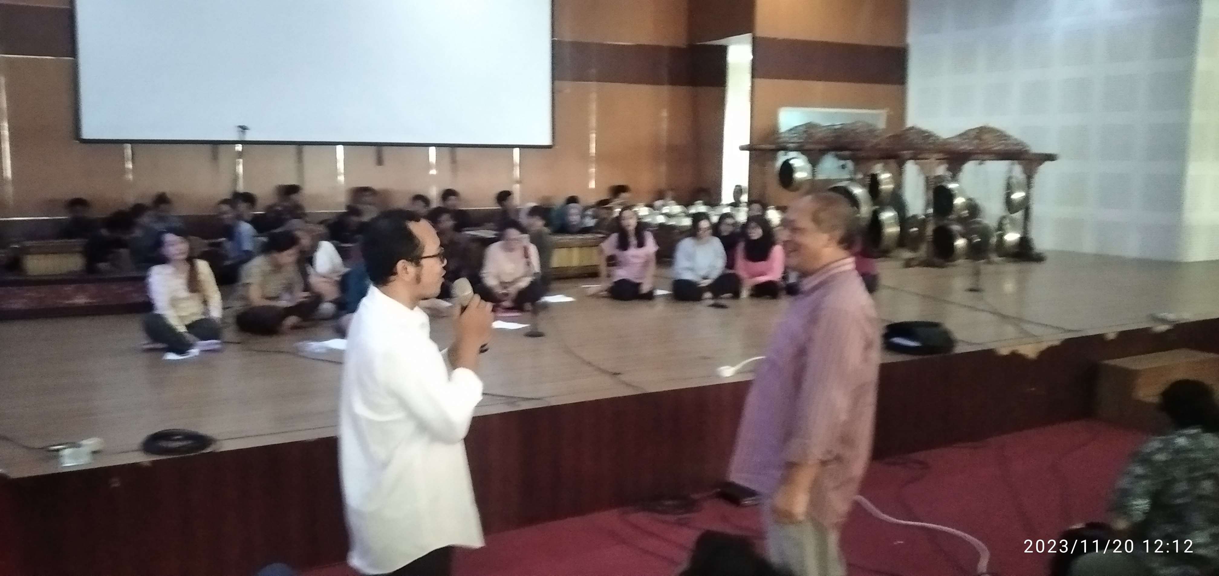 Pegiat Seni Budaya Jawa Asal Belanda Kunjungi AKN Senbud YK