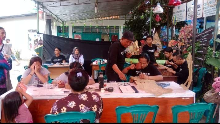 Buka Stand Saat Event Workshop Wayang Di Umbulharjo, Panitia PMB AKN Senbud YK Peroleh Calon Maba