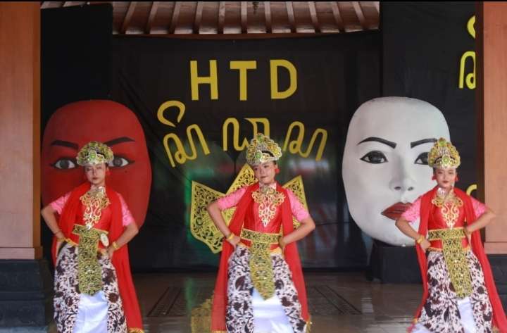 18 Jam Nonstop AKN Senbud Yk Ajak 163 Penari Rayakan Hari Tari Dunia  Dengan Lomba Dan Parade Tari