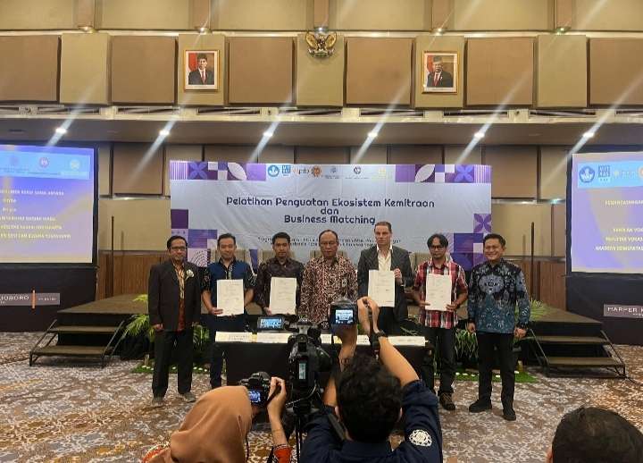 Tanda Tangani MOU Kerjasama Saling Menguntungkan Antara Lembaga Pendidikan Vokasi Dengan Mitras DUDI