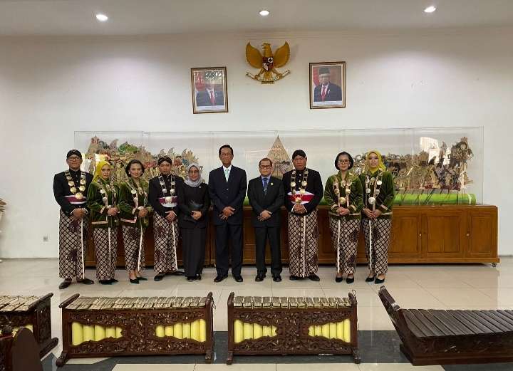 Sidang Senat Terbuka Tetapkan 91 Lulusan Diploma Satu Tahun Akademik 2023/2024