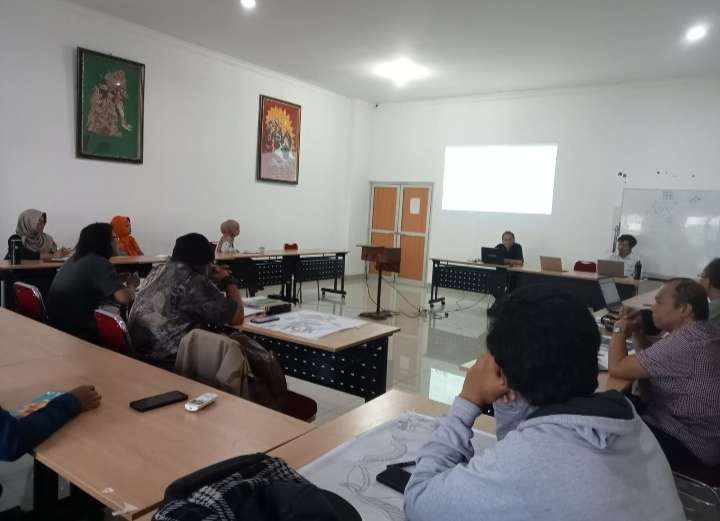 Kuliah Perdana Sebagai Pijakan Awal Mahasiswa Masuki Pengalaman Belajar Di AKN Senbud YK