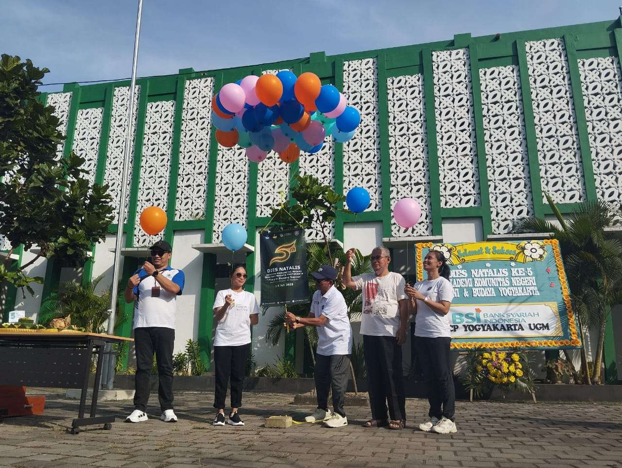 AKN Seni Budaya Launching Dies Natalis Ke-5, Puncak Acara dimeriahkan Woro Widowati