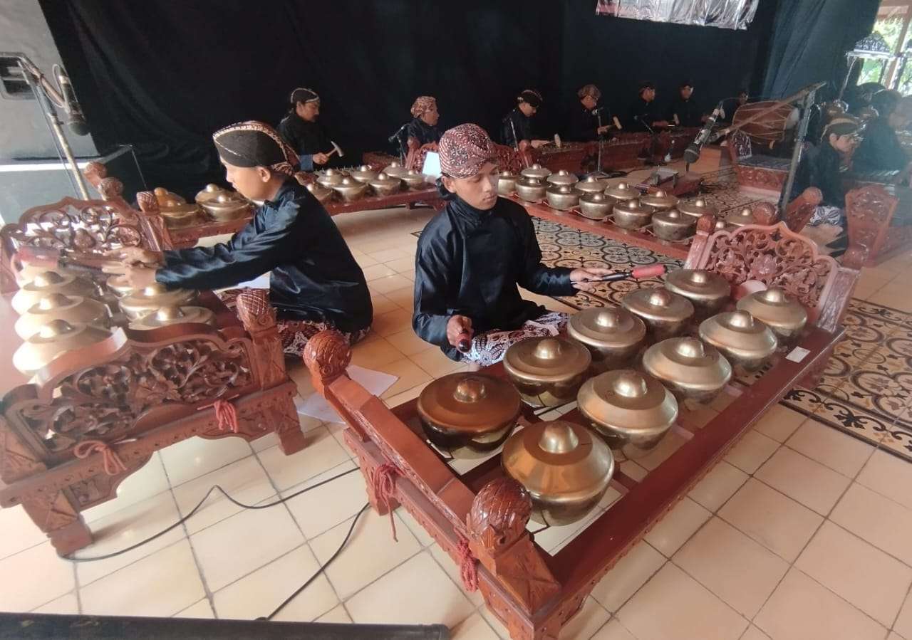 Prodi Karawitan AKN Seni dan Budaya Pentas Usai Magang di RRI dan Omah Gamelan