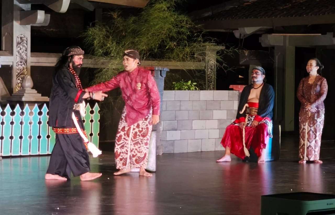 Bareng Walikota Yogya, Direktur AKNSBY Jadi Bintang Tamu Ketoprak Cepet