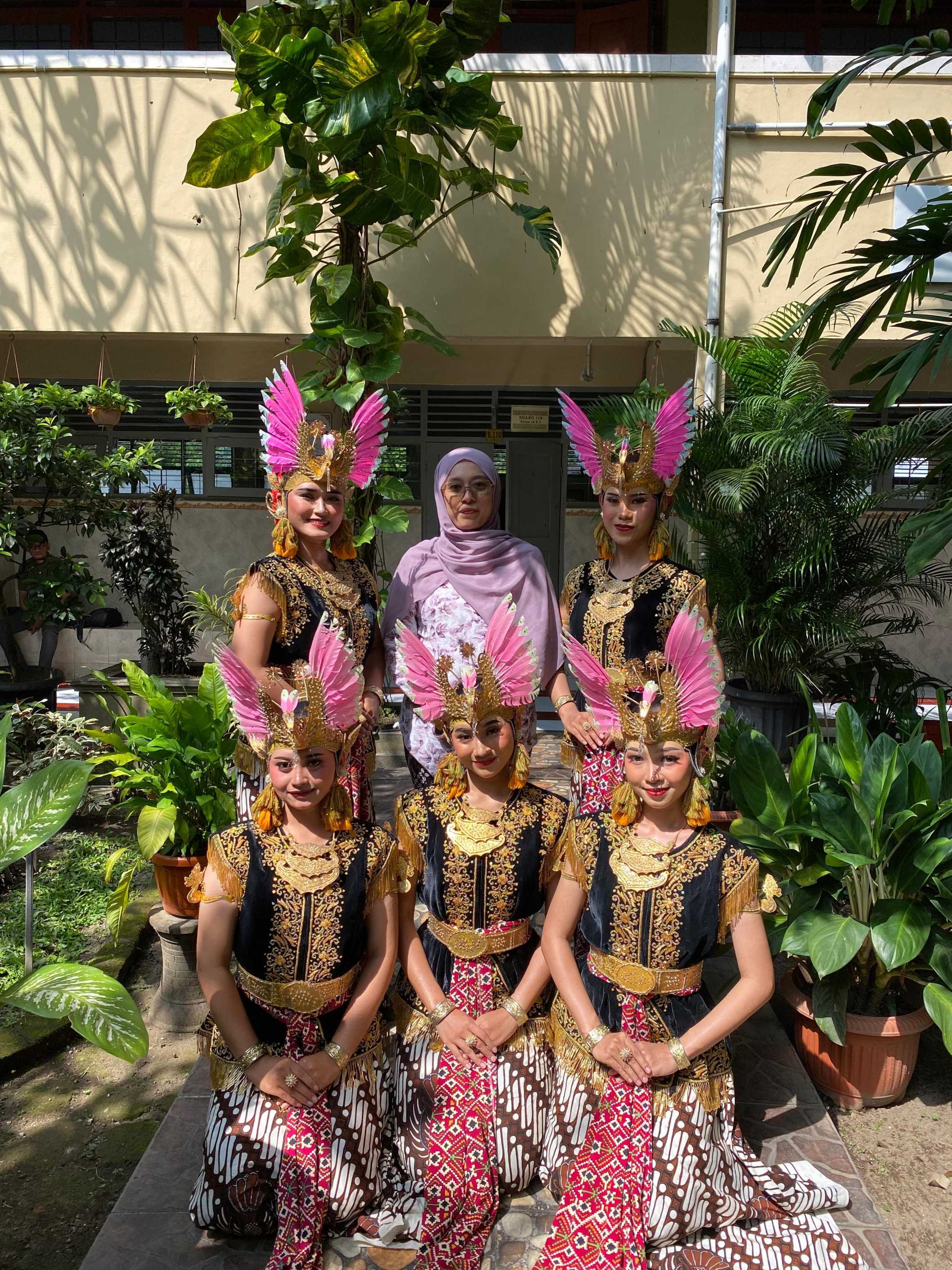Mahasiswa AKN Seni dan Budaya Yogyakarta Tampil di Launching Pendidikan Khas Kejogjaan